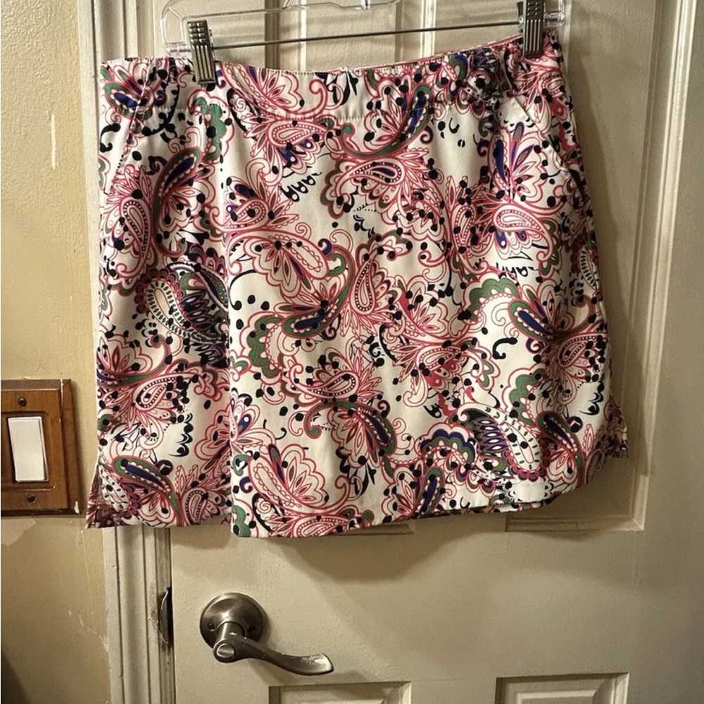 Lady Hager  Golf Skirt Size 8 Paisley Printed Zip closure EUC